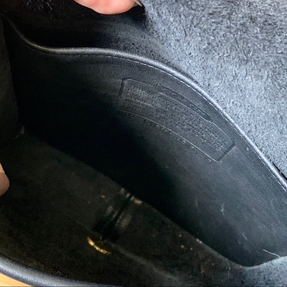 On Hold. Vintage Coach Crossbody - Picture 4 of 14